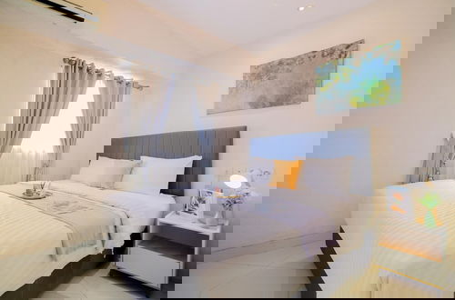 Foto 5 - Homey And Big Studio Apartment At The Wave Kuningan