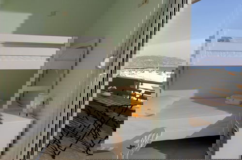 Foto 5 - Boutique Seaview Apt near City Center