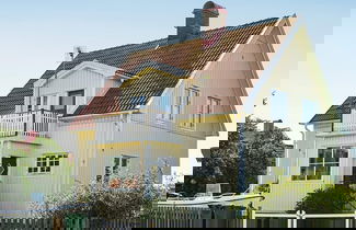 Photo 1 - 4 Star Holiday Home in Havstenssund
