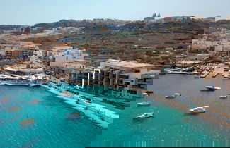 Photo 1 - Modern Beach Apartment With Fantastic Sea Views