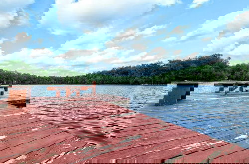 Foto 50 - Happy Trails Chalet by Avantstay Sauna + Deck, Private Community Beach Access