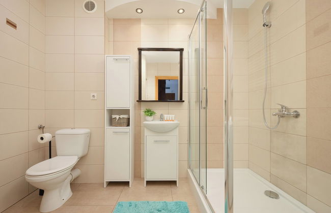 Cosy Apartment in Piaseczno by Renters - Photo 15