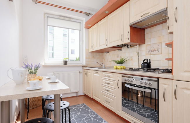 Cosy Apartment in Piaseczno by Renters - Photo 5