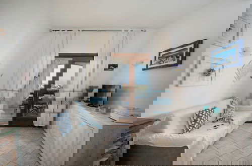 Foto 7 - Anemone Apartment with Seaview Terrace
