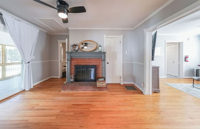 Kennesaw Cottage - Photo 17
