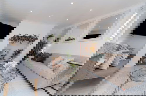 Photo 1 - Central Apartment with Patio - Sofa Bed