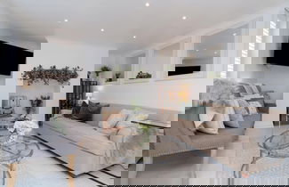 Photo 1 - Central Apartment with Patio - Sofa Bed