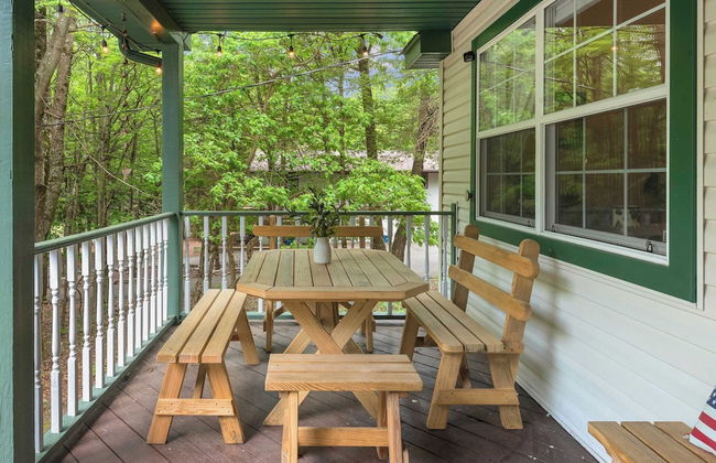 Ridge Retreat by Avantstay Game Room, Covered Porch, & Fire Pit! - Foto 5