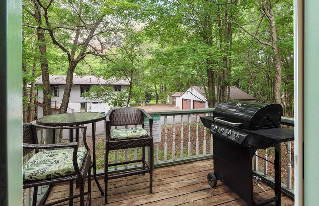 Ridge Retreat by Avantstay Game Room, Covered Porch, & Fire Pit! - Foto 36