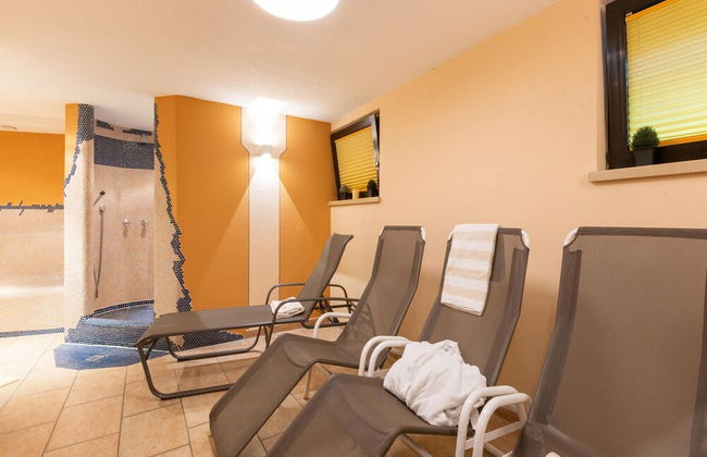 Apartment in Langenfeld With Recreation Room - Photo 13