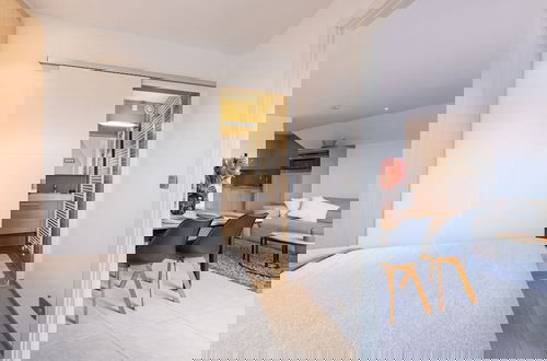 Foto 4 - Apartment With Sunny Terrace