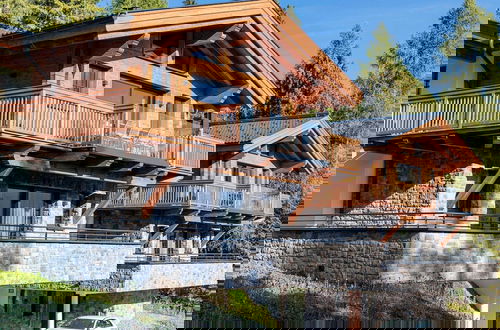 Photo 1 - Attractive Chalet on the Ski-slopes