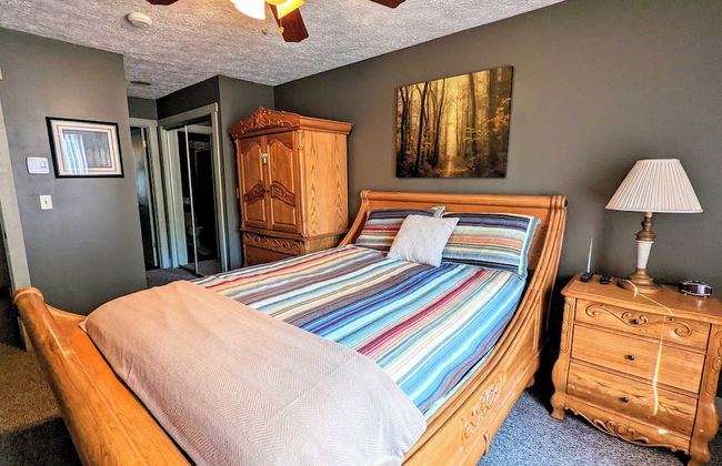 Frost Hollow by Avantstay Deck w/ Grill, Game Room Loft - Foto 14