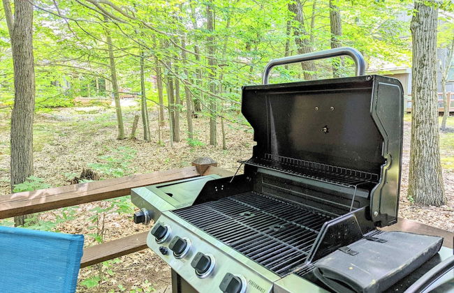 Frost Hollow by Avantstay Deck w/ Grill, Game Room Loft - Foto 20