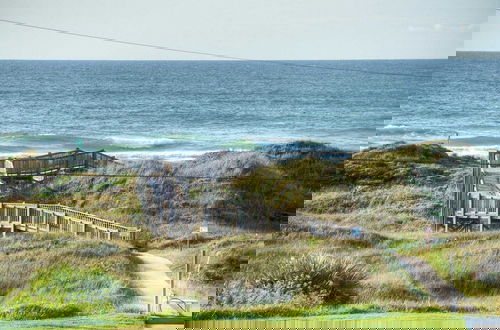 Foto 16 - Steps to Sandfest Beach Access, 2 Pools, Pickleball Beach Bliss by Avantsta