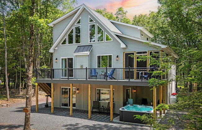 Maple Oasis by Avantstay Newly Built w/ Hot Tub, Game Room & Fire Pit - Foto 35