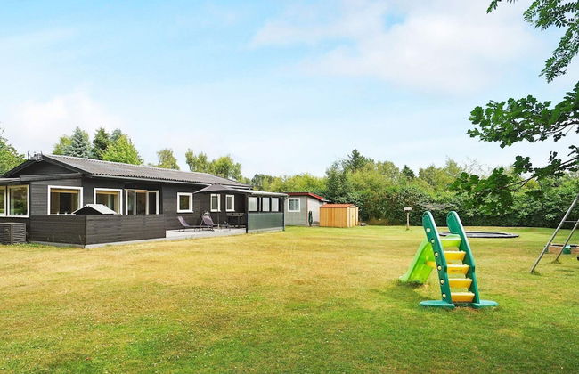 6 Person Holiday Home in Hojby - Foto 15
