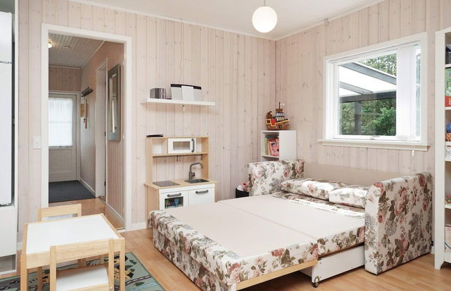6 Person Holiday Home in Hojby - Foto 2