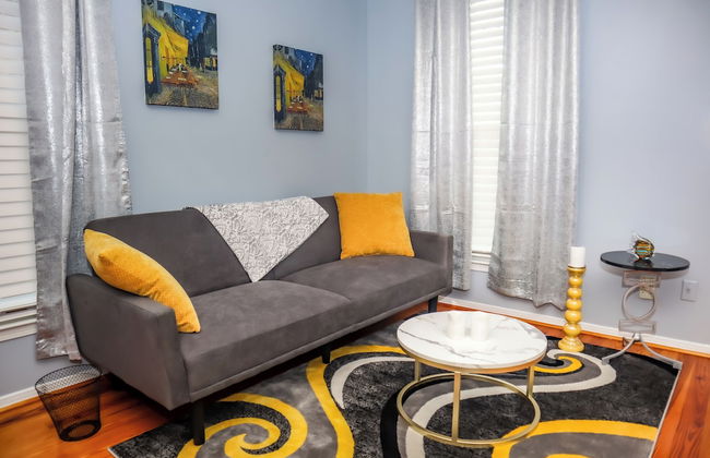 Downtown Cozy 2 BR Apt - 4min drive MardiGras Park - Foto 1
