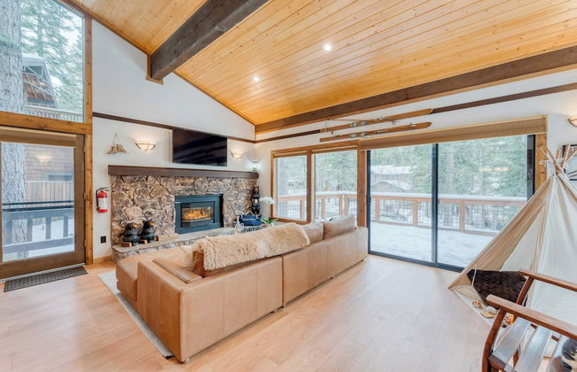 Dakine Haus by Avantstay 4 Min to Northstar + Game Room & Projector - Foto 5