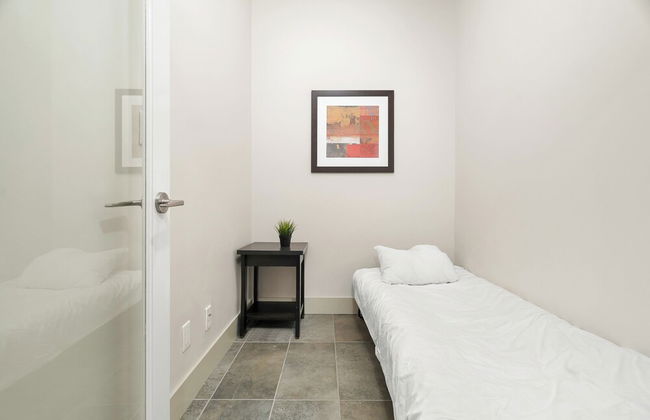 Rooftop Paradise Luxe 2BR Lake Views - Foto 2