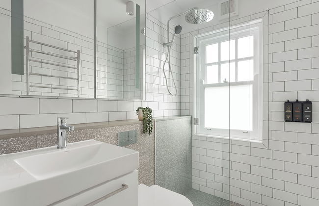 Bondi Junction Apartments by Urban Rest - Photo 12