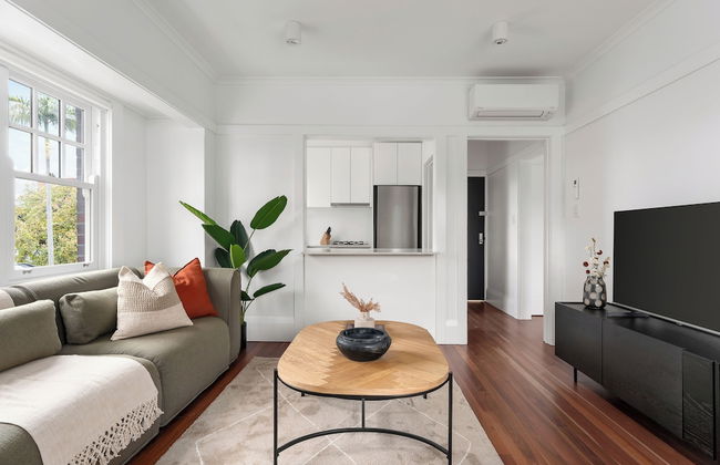 Bondi Junction Apartments by Urban Rest - Photo 8