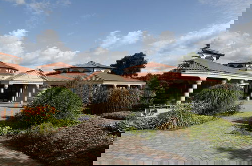 Photo 27 - Comfortable Villa With Grarden