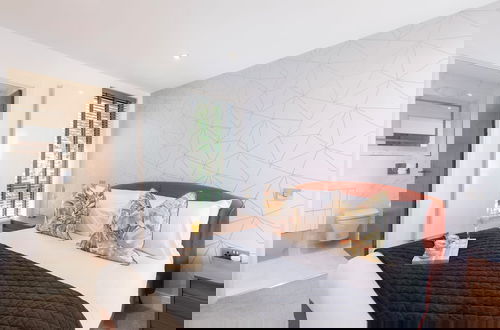 Photo 5 - Elliot Oliver - The Penthouse 2 Bedroom Apartment With Parking