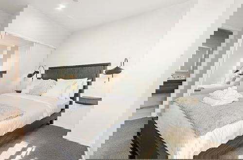 Foto 4 - Augustus Haven Apartment with Parking