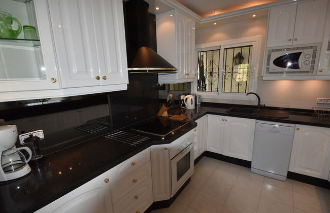 Modern Villa in Altea With Private Swimming Pool - Foto 2