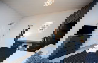 Photo 1 - Spacious 5 Bed House Newcastle Gateshead