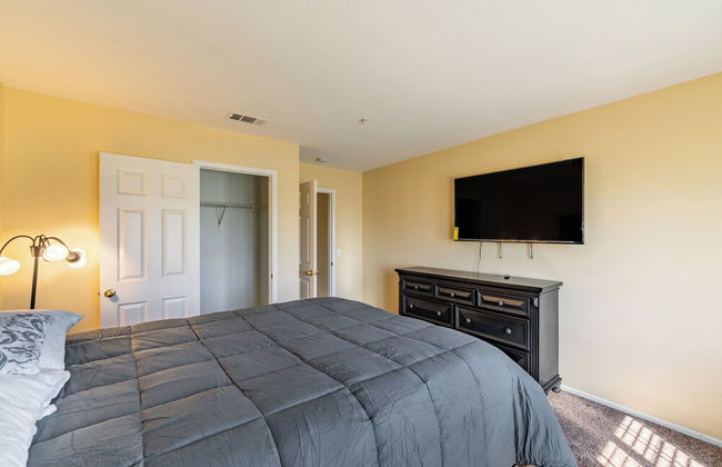 Family-Friendl 4Br Home | Spacious Great Location - Foto 3