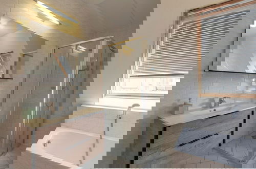Photo 16 - Elegant Penthouse With Patio