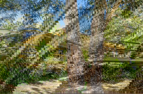 Foto 15 - Groovy Log House Lorne Ocean View Log House Pet Friendly Freshly Renovated