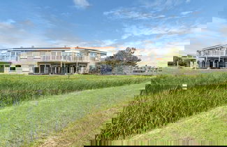 Foto 1 - Modern Home Near the Beach
