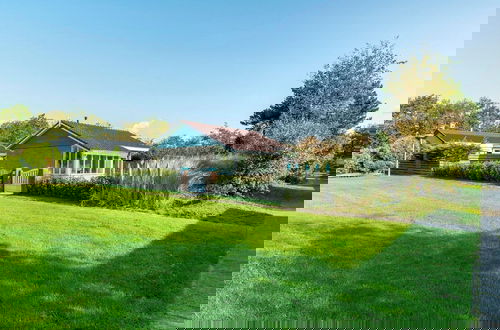 Foto 12 - Pleasant Holiday Home With Garden