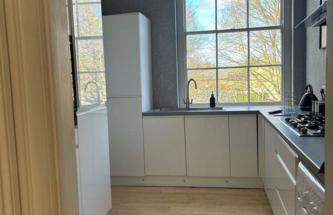 NEW! Grimsby Central, Spacious, 2 Bedrooms - Foto 5