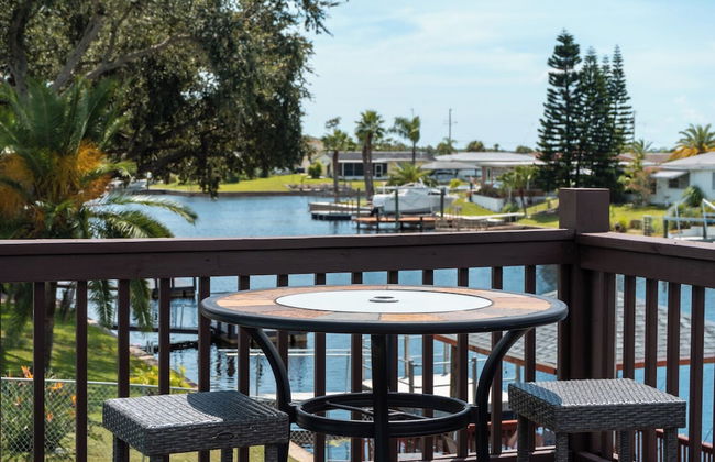 Waterfront Getaway and BBQ - Foto 1