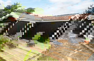 Foto 1 - 6 Person Holiday Home in Vaeggerlose