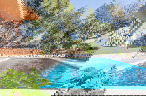 Foto 11 - Apartment near Sea with Shared Swimming Pool in Costa Brava