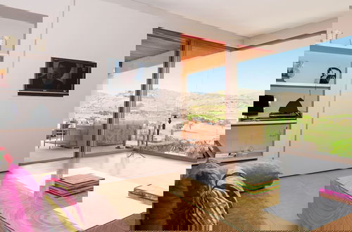 Foto 4 - Vibrant Villa in San Bartolomé de Tirajana With Swimming Pool