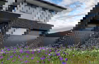 Foto 2 - Brand new House - Modern Home in Great Location
