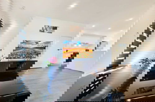 Foto 5 - Brand new House - Modern Home in Great Location