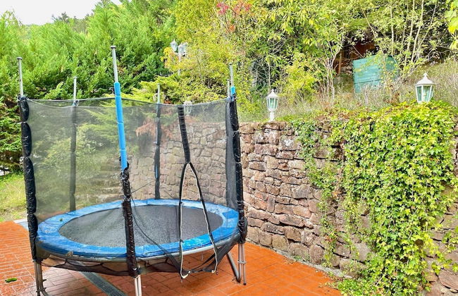 Charming Holiday Home With Garden - Photo 24
