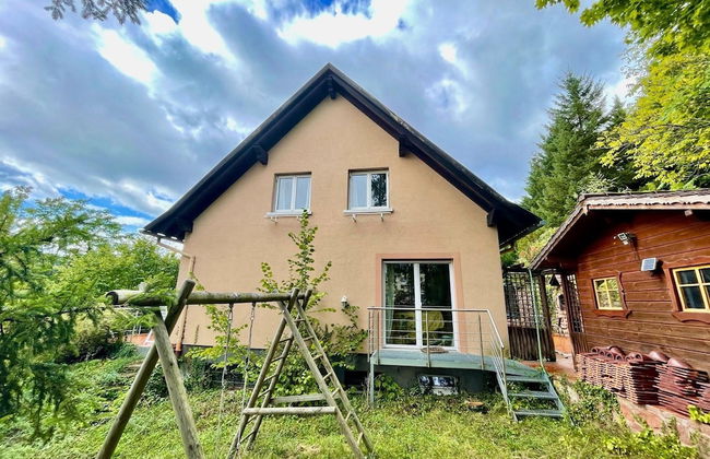 Charming Holiday Home With Garden - Photo 1