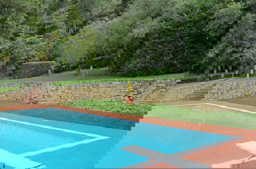 Foto 11 - Exclusive Villa Dipped in a Wide Private Park, big Pool, on the Garda Lake