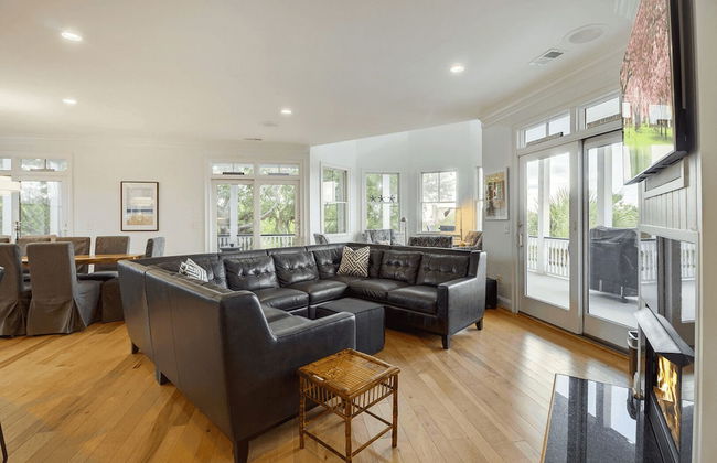 2701 Palm Boulevard by Avantstay Steps to the Beach, Ping Pong, Putting Green - Foto 13
