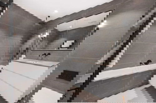 Foto 11 - 3br-sleeps8-central London-parking