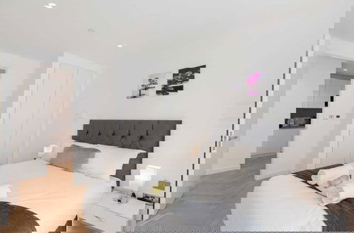 Foto 6 - 3br-sleeps8-central London-parking